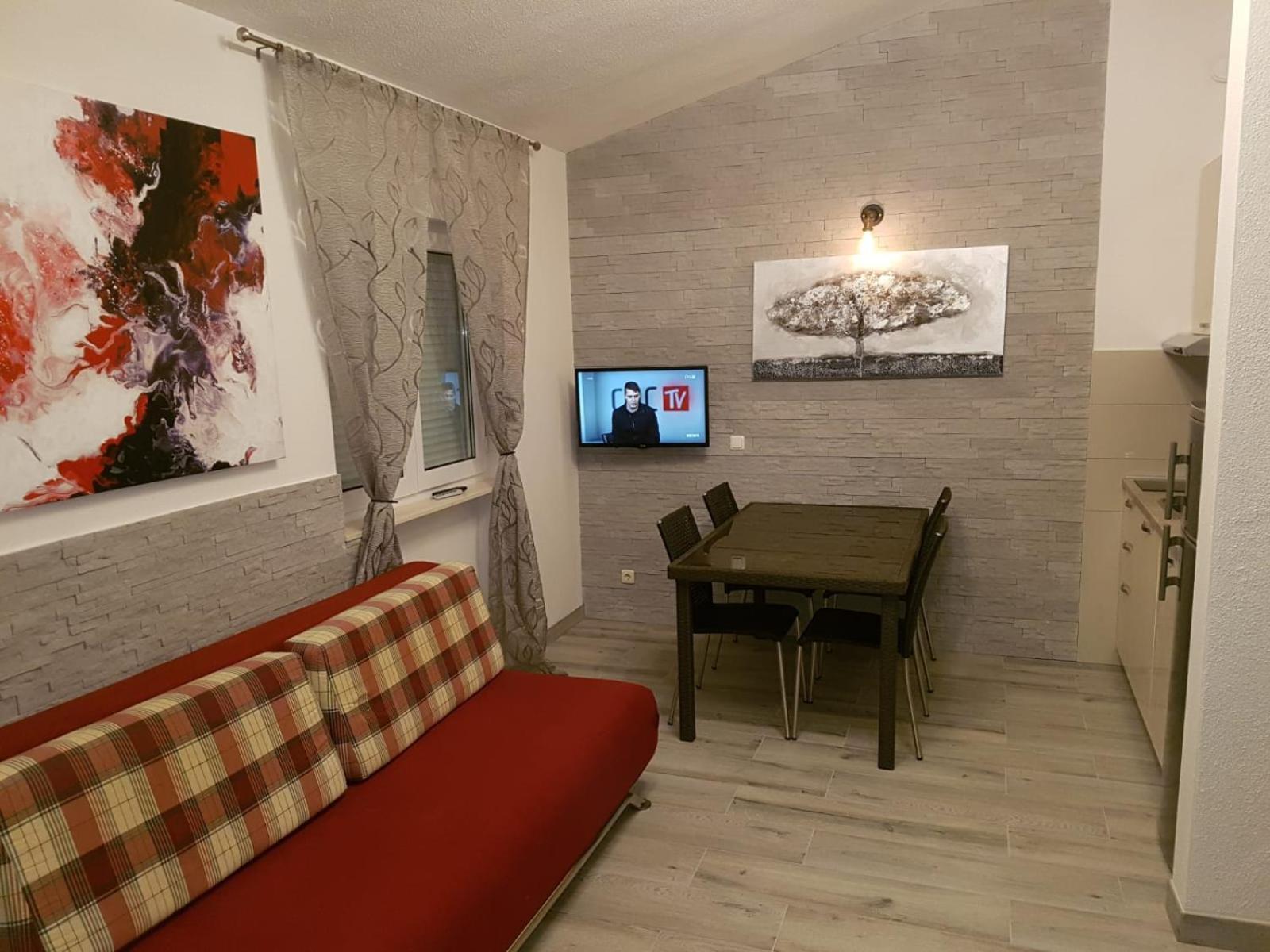 Apartments Marina 特罗吉尔 外观 照片