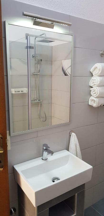 Apartments Marina 特罗吉尔 外观 照片